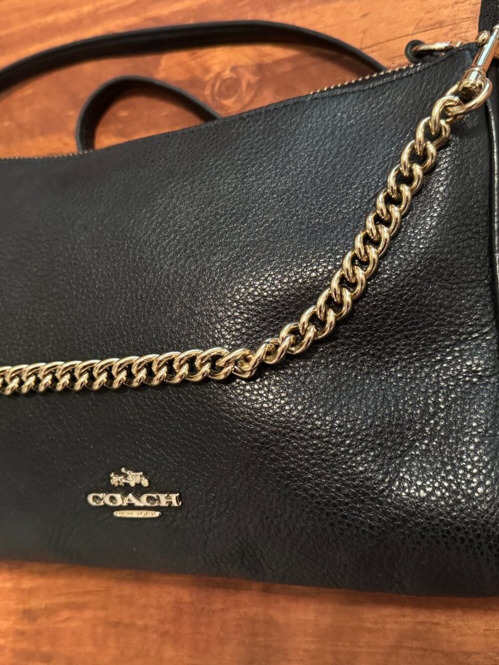 Coach Black Pebbled Leather Crossbody Gold Chain Strap Classic Shoulder Purse - Picture 6 of 15